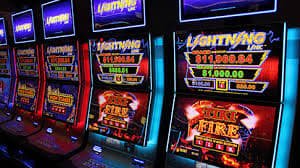 luckyi Philippines gaming platform hero banner showing live casino and fish games